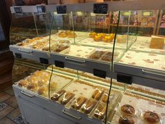 面包甜点陈列柜-KOMUGI 小麦家(新地假日广场店)