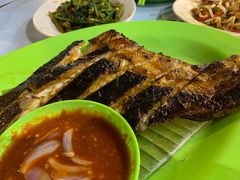 -明记烧鱼美味店