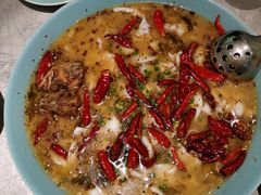 头牌酸菜鲈鱼（中份）-姚姚酸菜鱼·金戈戈香港豉油鸡(喜荟城联名店)