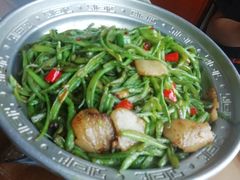 -95号酱骨·一块豆腐(展春园西路店)