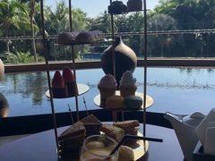 -三亚湾海居铂尔曼度假酒店