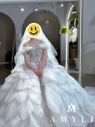 -艾米丽婚纱礼服