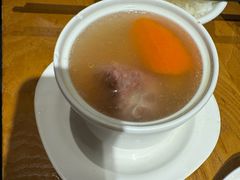 每日营养例汤-隔壁老王·家常云南菜(花巷店)