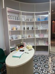 -PE SALON 