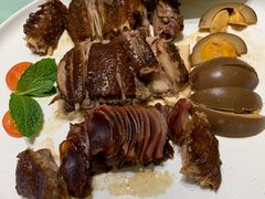 -红鼎豆捞·非遗鲍皇汤火锅(宝丰路店)