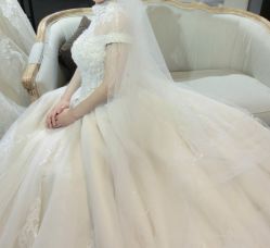 -艾米丽婚纱礼服