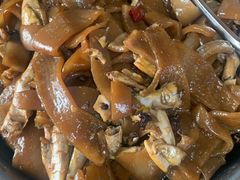 -金卯白肉罩火烧