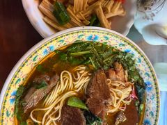 -金杨拉面王小吃面馆·牛三宝面·红烧牛肉粉