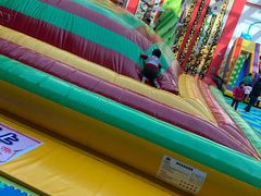 -蒙特利亲子乐园