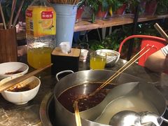 -大斌家串串火锅(德思勤店)