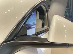 -TESLA 特斯拉(上海太古汇体验店)