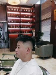 -尼特斯男士发型馆