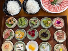 -桥香园过桥米线(国贸店)