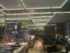 -大中华希尔顿酒店-念自助餐·嗨啤·小龙虾
