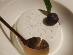 -MONICH牛排融合餐厅(和义大道购物中心店)