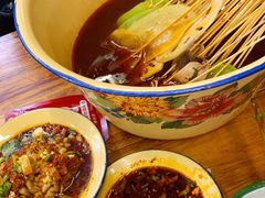 -拈签一笑黄牛肉辣卤串串