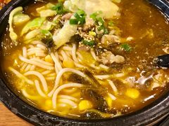 酸菜肥牛米线-滇越乘象云南餐厅(次渠店)