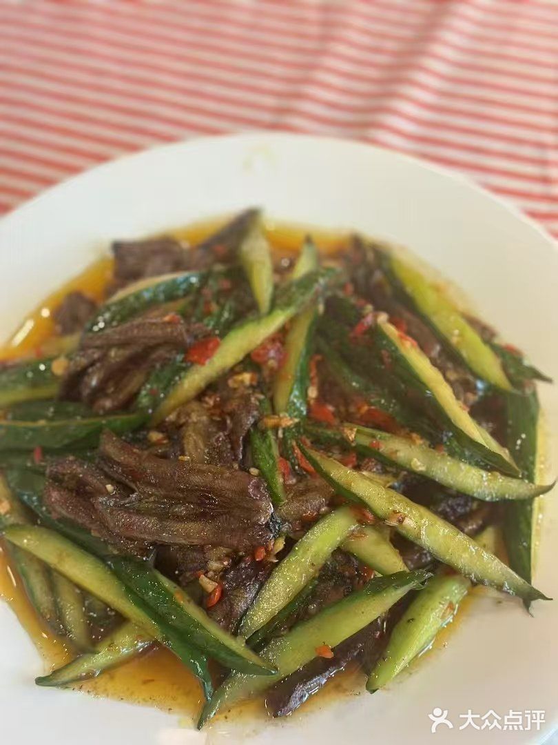 一家复古好吃湘菜馆-炊小二腊鲢鱼