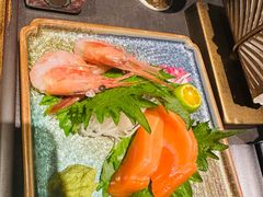 -铭牛烧肉·和牛海鲜自助(高新月牙湖店)