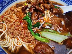辣肉面-沪西老弄堂面馆(定西路店)