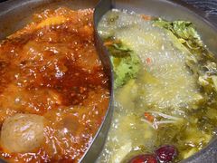 酸菜鸳鸯锅-重庆大队长火锅(凤城八路店)