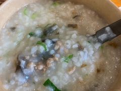 金牌皮蛋瘦肉粥-温粥人(春晖路店)