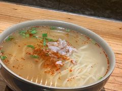 -亮亮面馆(经六路店)