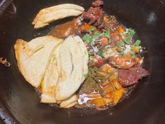 -万里闯关东铁锅炖菜馆(高新旗舰店)