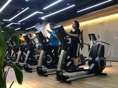 -威克健身游泳(万菱汇店)