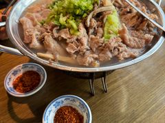 -肖四女乐山跷脚牛肉(南汇大学城生活广场店)