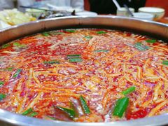 -黄利砖万峰林布依特色酸笋牛肉馆