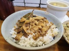 -红猪卤肉饭(大西洋美食城店)