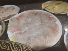 巴沙鱼-佬革命主题火锅(玉沙路店)