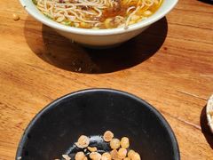 -兵哥豌豆面(雅颂居店)