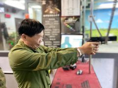 -都市枪神实弹射击俱乐部