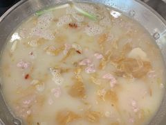 -老来福·非遗酸汤兔(凯旋路店)