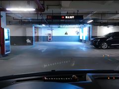 -绿地·新都会-地下停车场