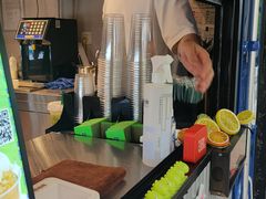 -小柠快跑·手打柠檬茶(万松园店)