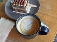 -星巴克臻选(上海合生汇1F店)