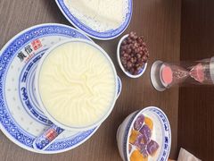 -广信牛奶甜品世家(台东店)