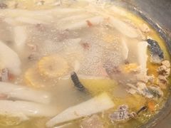 -山食炊桑拿鸡·又山私房菜