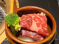 -山川小町·极番烧肉(新地假日广场店)