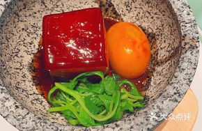 Black Hair Pig Braised Pigeon Eggs