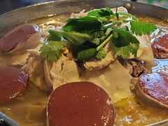 -靠山屯东北农家菜(八龙桥雅苑店)