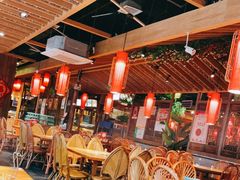 -野山舂·贵州现舂酸汤火锅(鸿通城店)