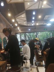 -PE SALON