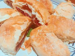 玫瑰鲜花饼-云海肴·汽锅鸡·云南菜(美罗城店)