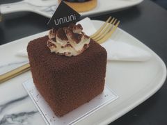 -UNI UNI(环亚凯瑟琳店)