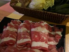 -洪氏嗨捞·广东猪肚鸡·椰子鸡火锅(西咸万象城店)