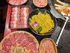 -宽板凳老灶火锅(台湾街店)